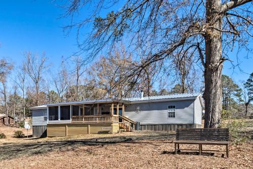 Cypress Point Spacious Home Pier and Boat Launch! in Alliance, USA