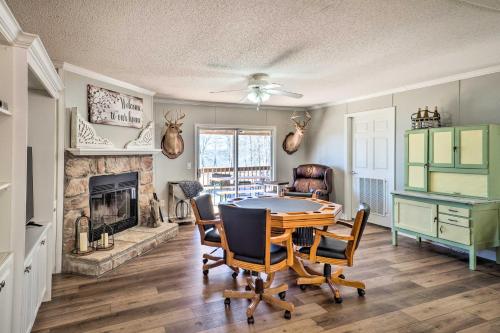 Cypress Point Spacious Home Pier and Boat Launch! in Alliance, USA