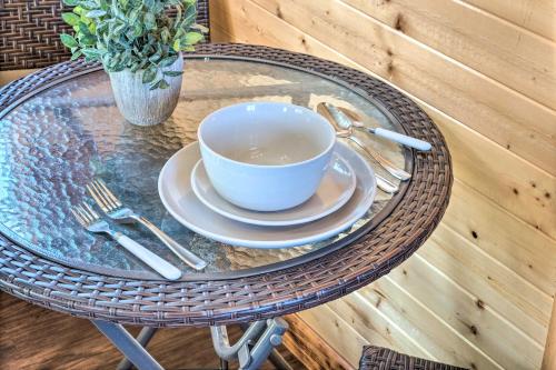 Sunny Catfish Cabin with Views of Toledo Bend in Alliance, USA