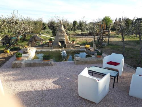 Bungalow sur grand terrain privatif gîte à louer Aimargues