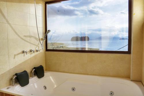 Attractions, Hotel Rocamonti in Llano Alarcon-Aquitania