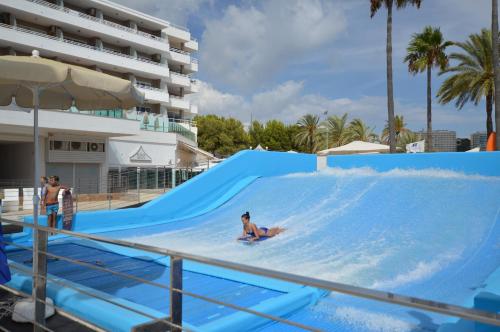  Seafront Apartment in Magaluf in Magalluf