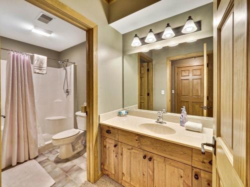 801 Mountain Cabin - image 14