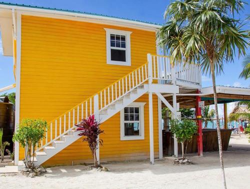 Secret Beach Cabanas, Yellow Cabana