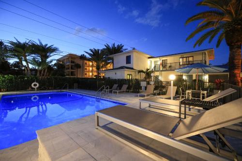 Tropic Isle Beach Resort in Deerfield Beach, USA