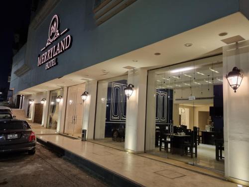 New MerryLand Hotel