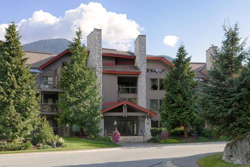 Three-Bedroom Apartment image 2