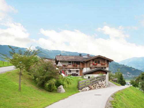 Apartment in Kaprun with Ski-in Ski-out Access