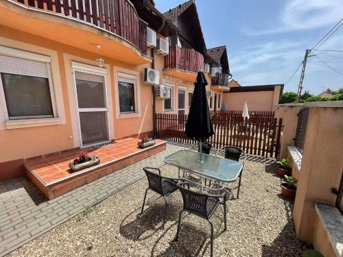 Facilities, Hellasz Apartman in Kastelykert