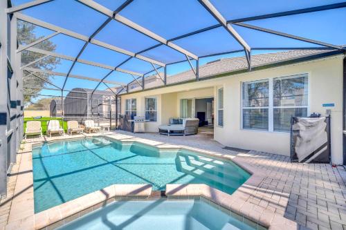 5BR Luxury Home - Family Resort - Private Pool Hot Tub and Games! - image 10