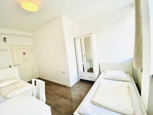 MAC City Hostel - image 6