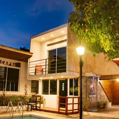 VILLA NAPOLI in Santa Ana