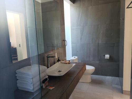 ห้องน้ำ, CaLu Hotel en La Laguna, Santa María del Oro (CaLu Hotel en La Laguna, Santa Maria del Oro) in ซานตา มาเรีย เดล โอโร