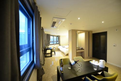 Luxury Twin Room - Residence