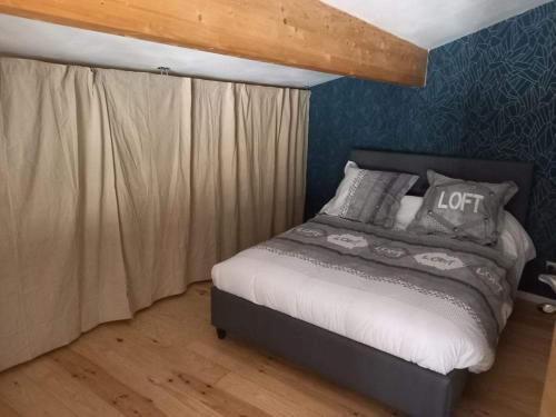 COSY-LOFT Industriel , jacuzzi , WIFI , 6 personnes max