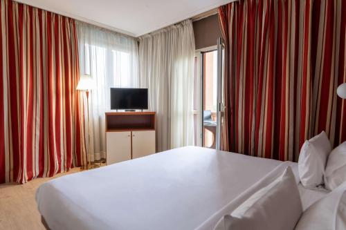 340606876 Best Western Plus Congress Hotel Yerevan
