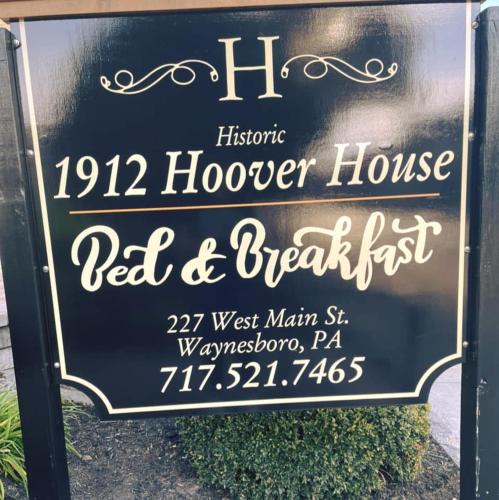 Historic 1912 Hoover House Bed and Breakfast in Waynesboro, USA