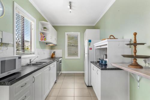 Laura's Beach Cottage