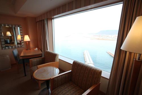 設施, 高松克萊蒙特JR大酒店 (JR Hotel Clement Takamatsu) in 高松