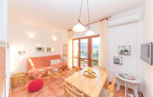 1 Bedroom Awesome Apartment In Vinisce