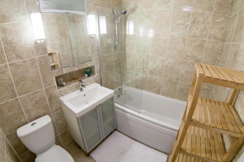 Thistle Apartments - Marischal Square - image 12