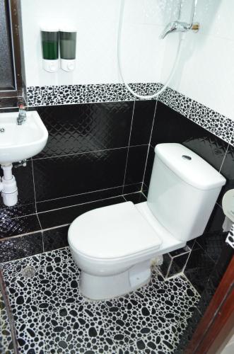 Double Room image 2