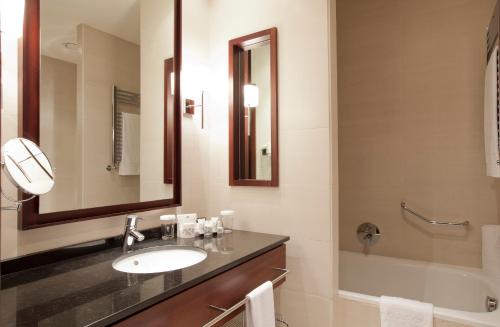 Hotel Barcelona Center - image 4