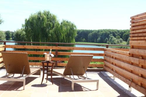 Double Room with Terrace and Lake View