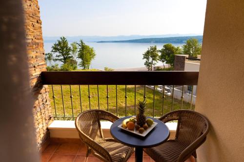 Superior Double Room with Balcony and Sea View