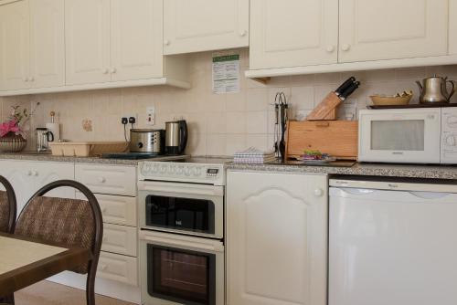 Cocina, Haven Suites - Killarney Self Catering in Killarney