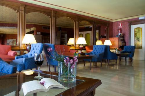 Bar/lounge, Hotel Plaza Cavana in Nerja