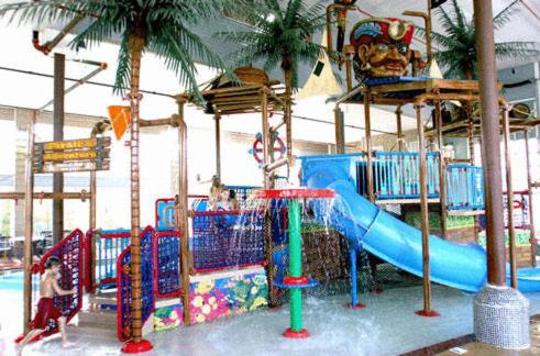 Aquapark, Cabins of Mackinac & Lodge in Mackinaw Városközpont