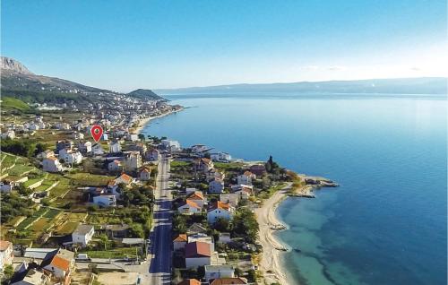  Two-Bedroom Apartment in Podstrana, Ferienwohnung in Podstrana