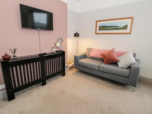 Rose Suite - image 12