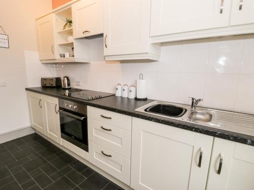 Rose Suite - image 10