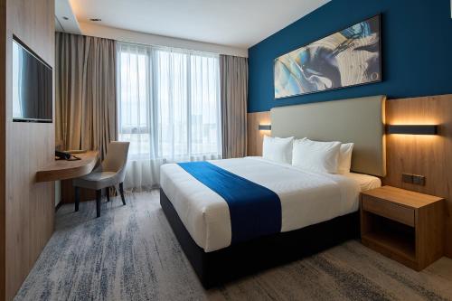 room detail thumbnail 1