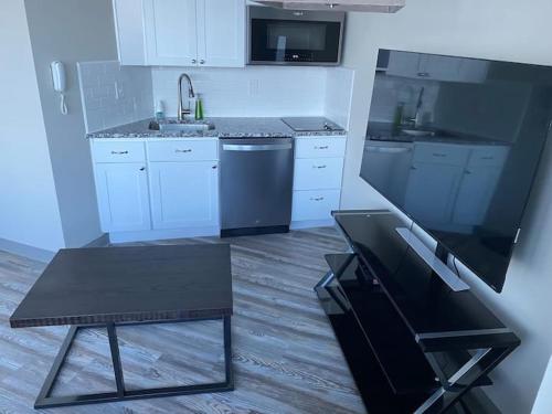 Atlantic Palace - Tap to explore photos