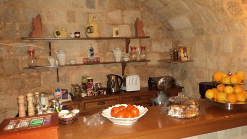 Camelot Traditional & Classic Hotel - image 10