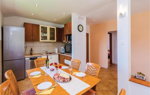  Two-Bedroom Apartment Gruda with an Outdoor Swimming Pool 08 in Gruda