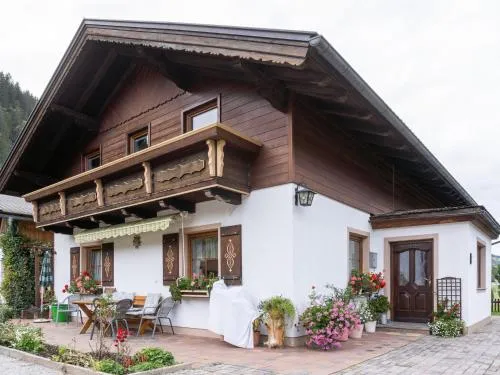 Chalet in Kleinarl near Ski Amadé Slopes in Kleinarl, Österreich