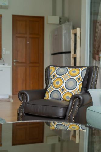 Best Pool Access Beachfront Nice Furnish 1bedroom Best Pool Access Beachfront Nice Furnish 1bedroom