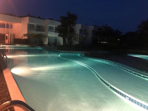 Best Pool Access Beachfront Nice Furnish 1bedroom Best Pool Access Beachfront Nice Furnish 1bedroom