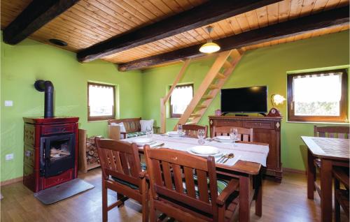 Restoran, Two-Bedroom Holiday Home In Ozalj in Oroslavje