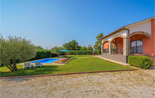 Beautiful Home In Visnjan With Outdoor Swimming Pool