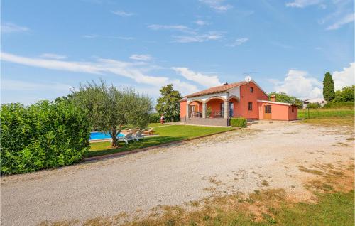 Beautiful Home In Visnjan With Outdoor Swimming Pool