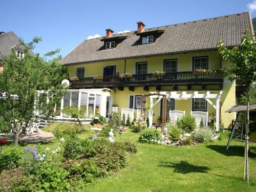 Apartment in Feld am See near Ski Slopes