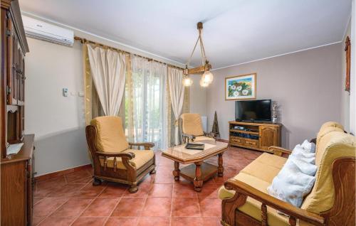 3 Bedroom Amazing Apartment In Rovinj in Rovinjsko Selo