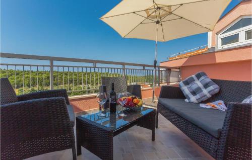 Amazing Apartment In Makarska With Wifi