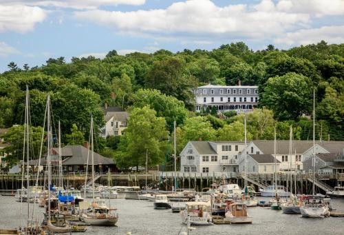 Photo - Relais Chateaux Camden Harbour Inn