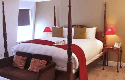 Relais Chateaux Camden Harbour Inn - image 3